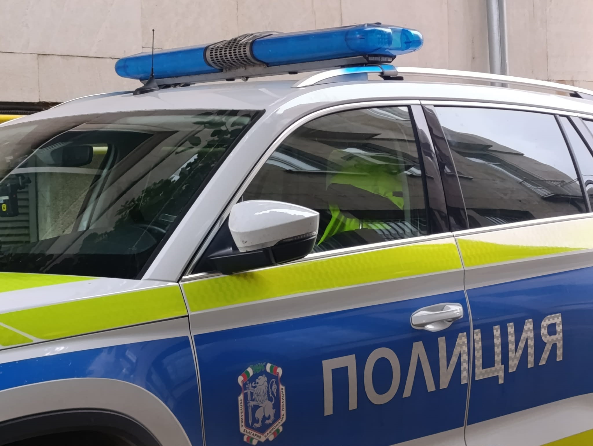 Четирима мъже задържани с метамфетамин, марихуана и кокаин във Варна